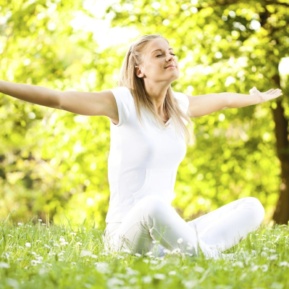 Happy Woman Field Istock